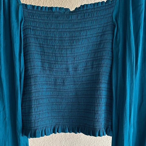 Ruched Bodice Dolan Top - Picture 3 of 4